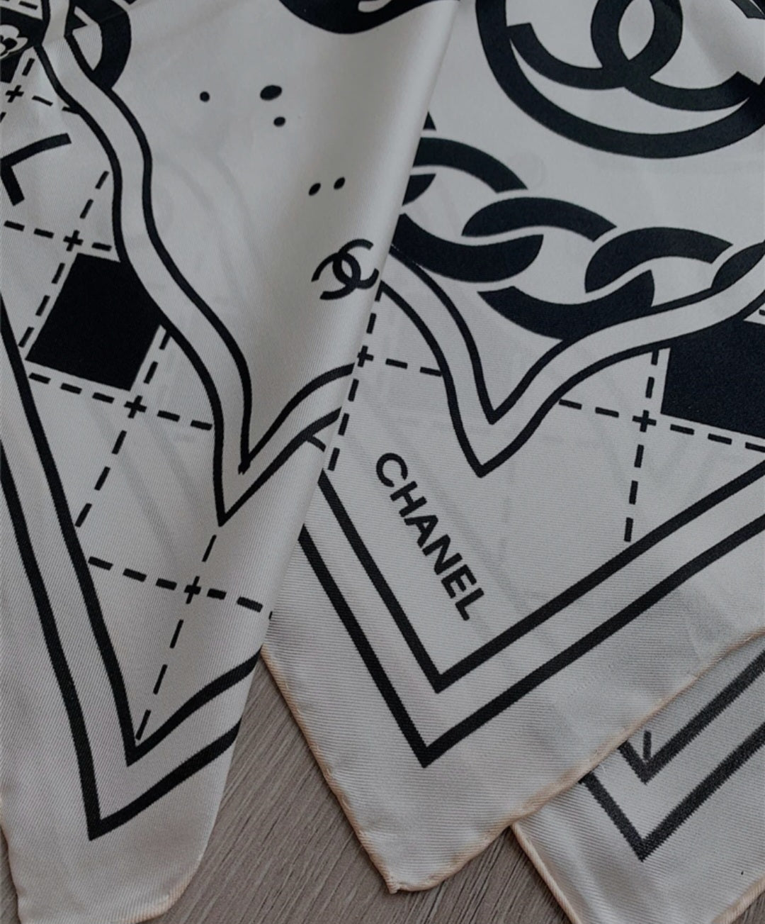 Designer scarf CC