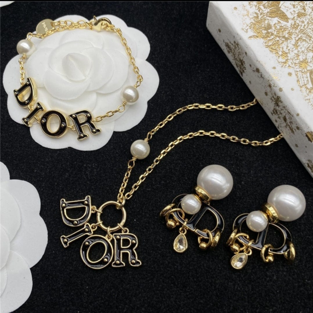 CDset necklace earrings