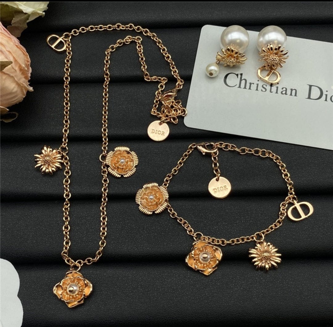 CDset necklace earrings