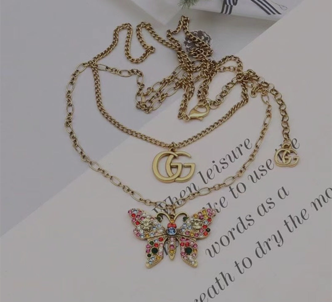 Necklace earrings set