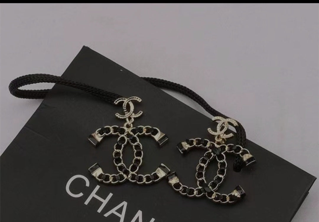 2 pairs of earrings one price