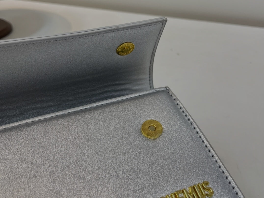 Jaquemus bag