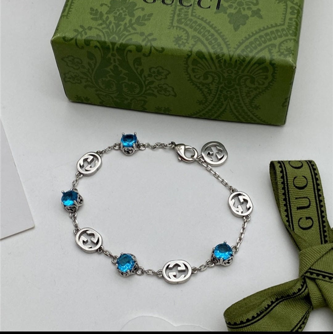 GG set necklace earrings
