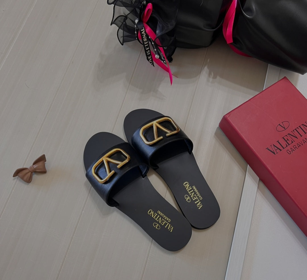 Valentino slippers golden logo