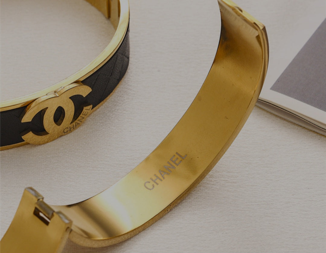 Chanel set bracelet earrings