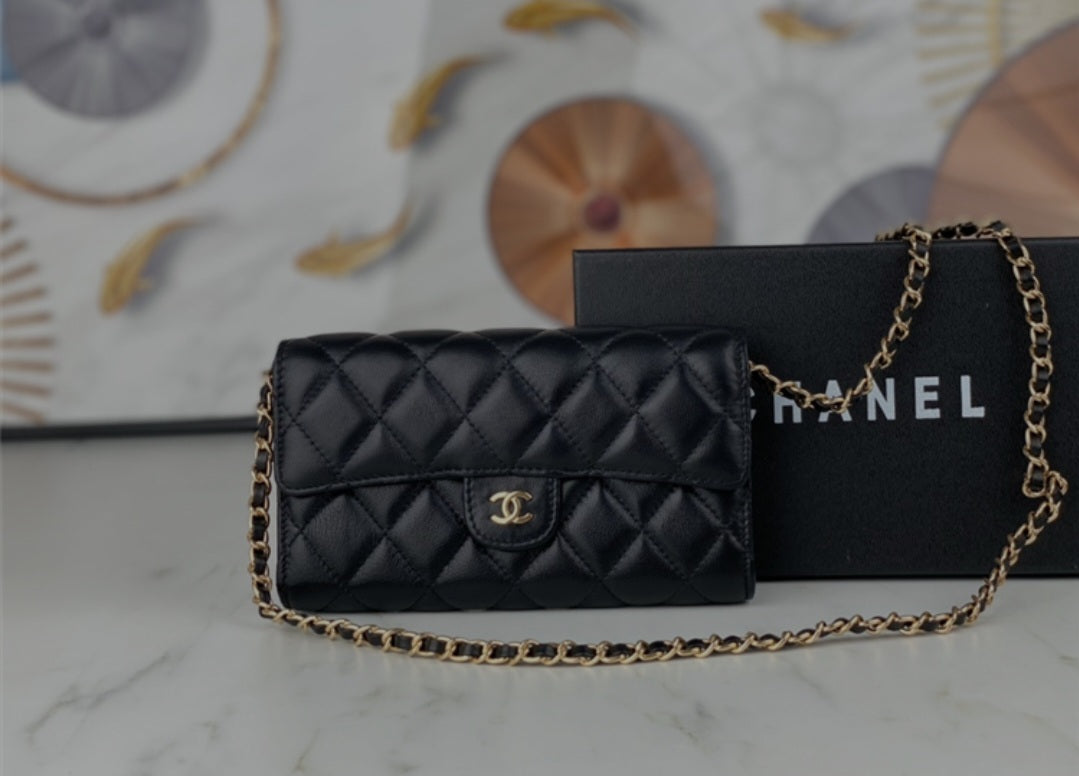 Chanel walet on chain