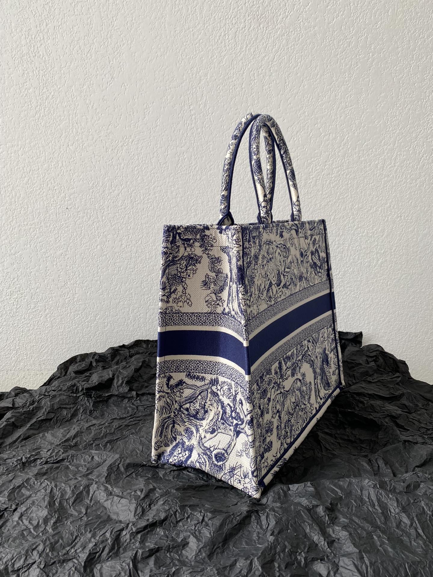 Dior book tote bag