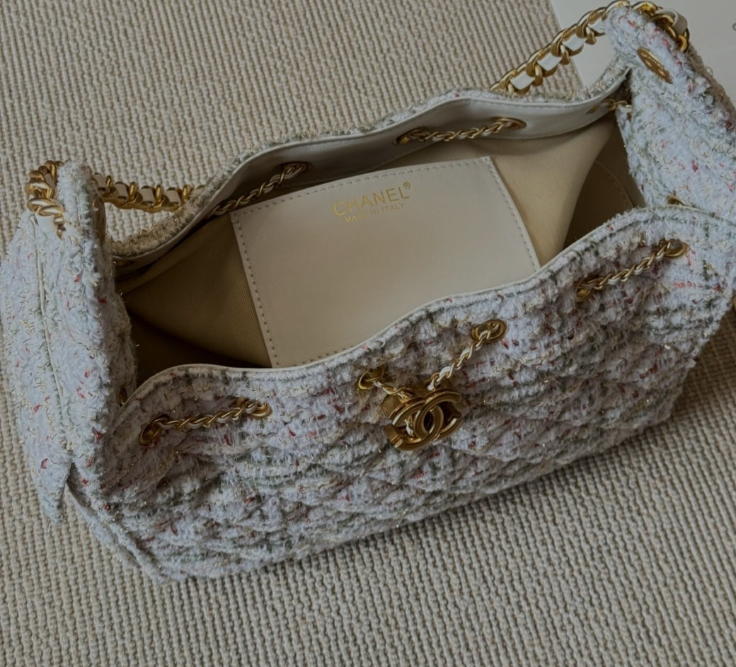 Chanel 25 bag