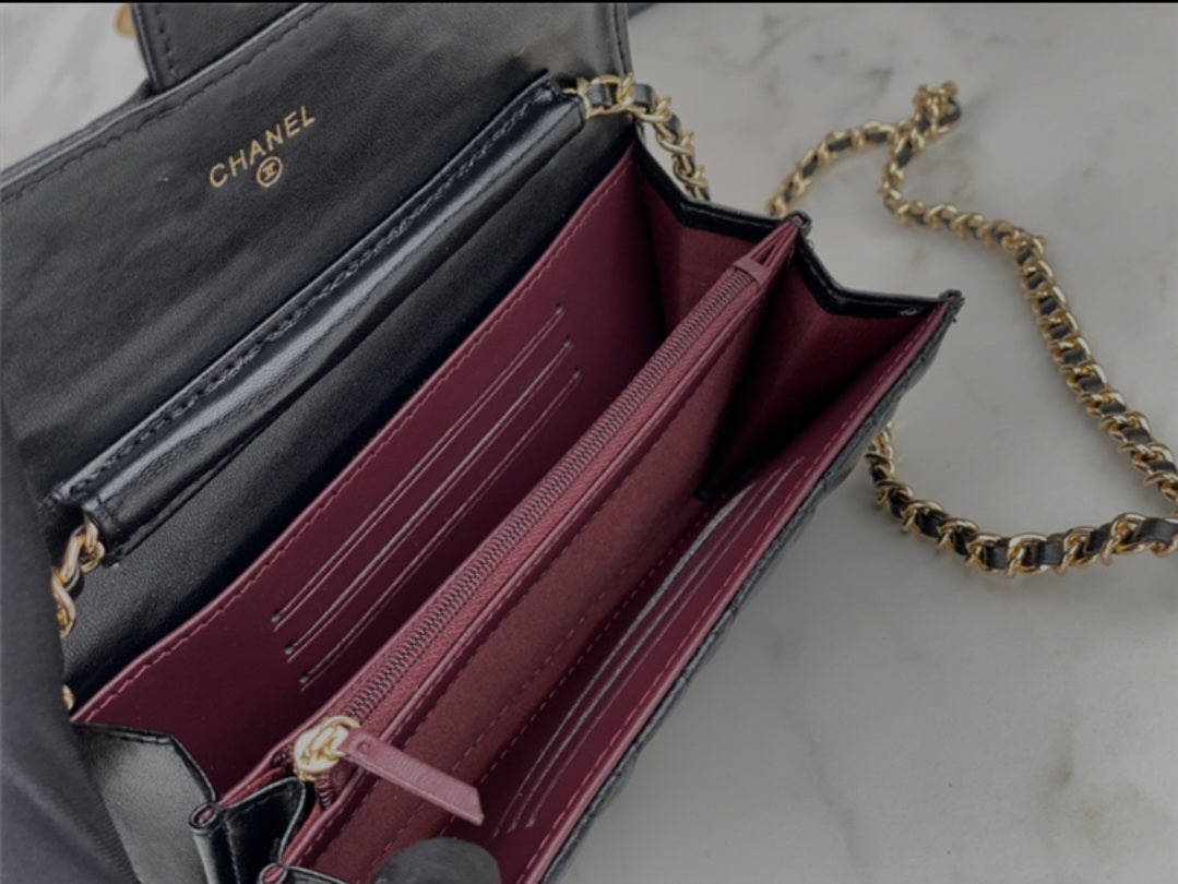 Chanel walet on chain