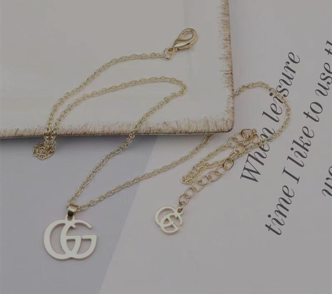 GG earrings necklace set
