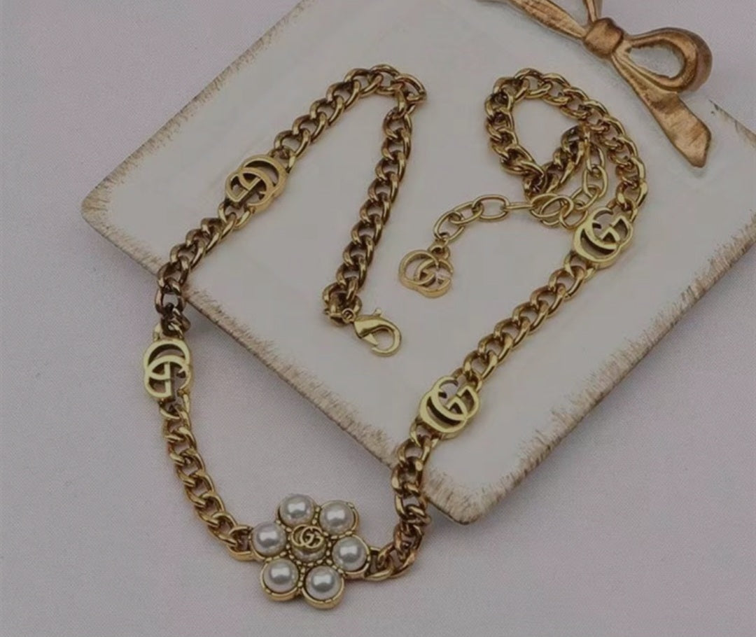 Gg necklace earrings set