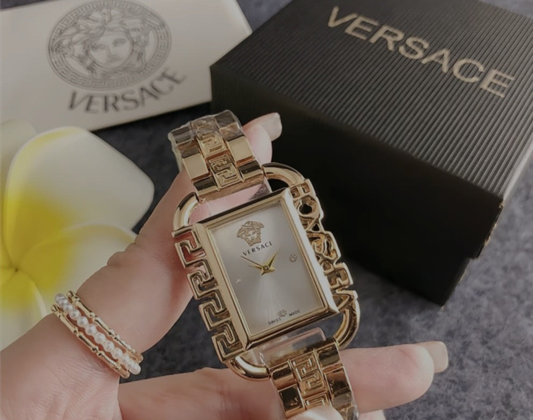 Versage watch