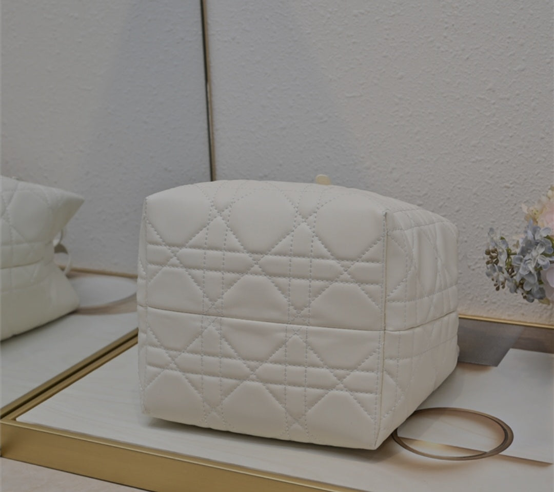 Dior toutjour bag