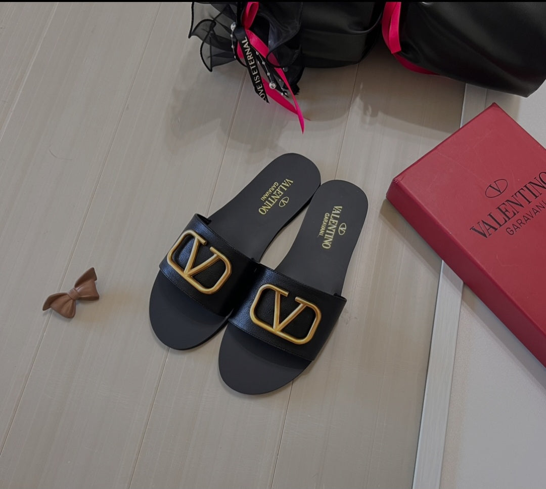 Valentino slippers golden logo