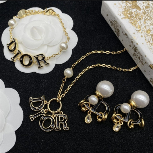 CDset necklace earrings