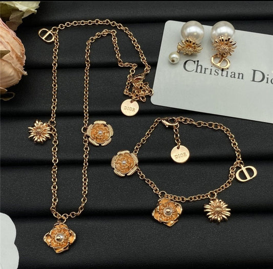CDset necklace earrings