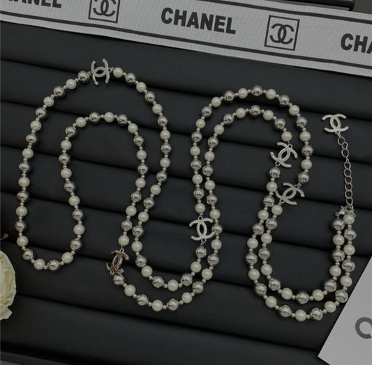 CC  necklace long pearl