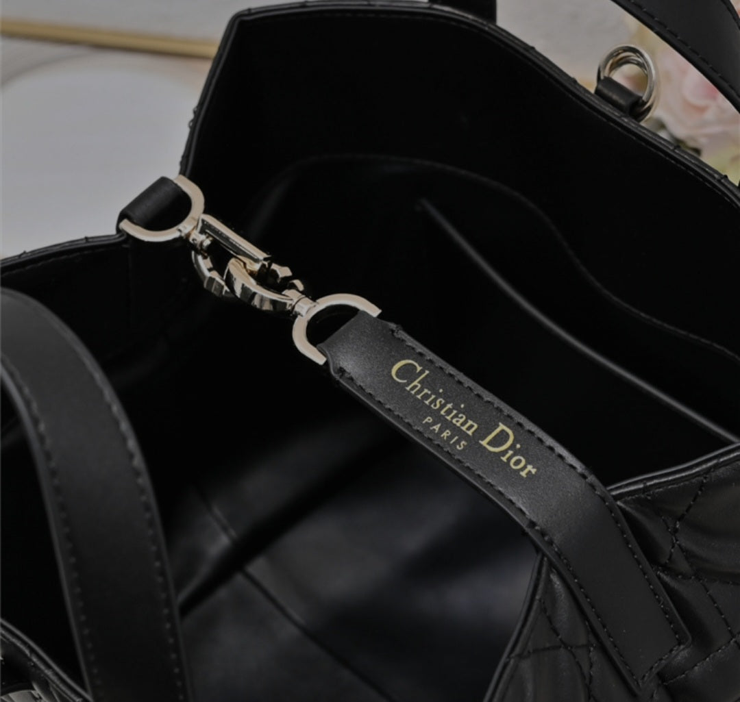Dior toutjour bag