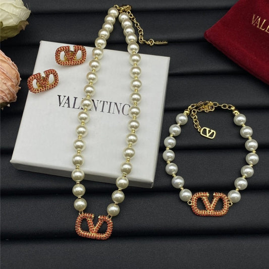Valentinoset necklace earrings