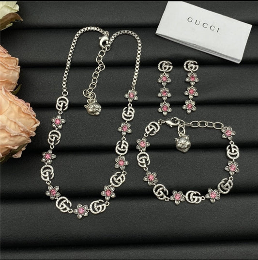 GGset necklace earrings