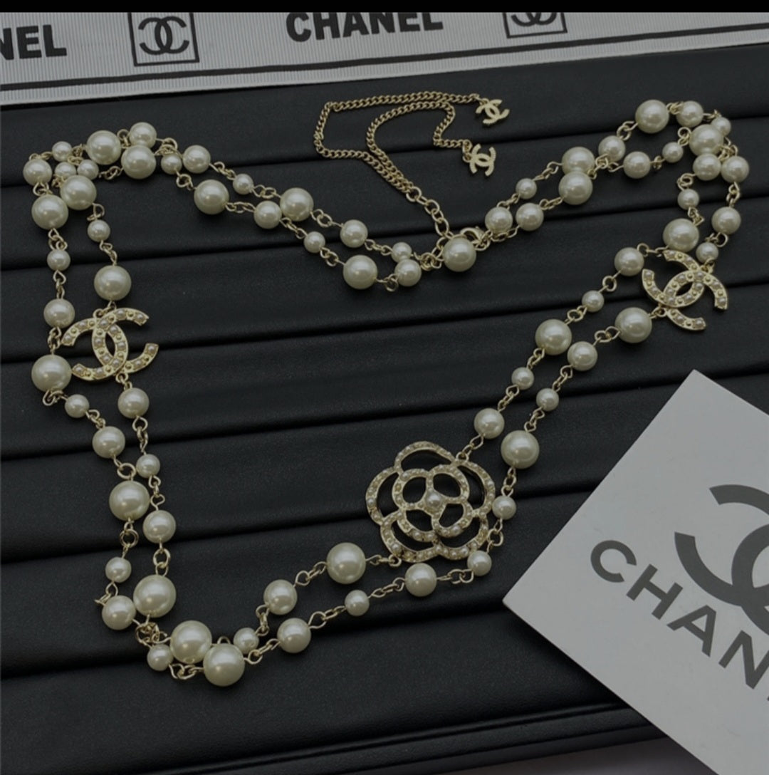 Chanel 19cc crystal pearls  necklace