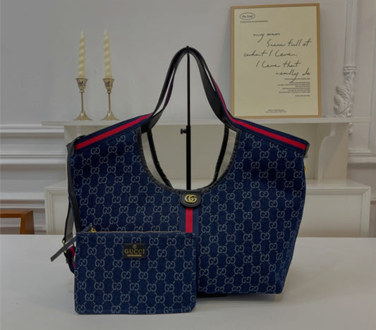 Gucci Giglio large tote blue bag