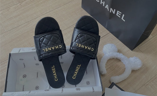 CC slides lamskin