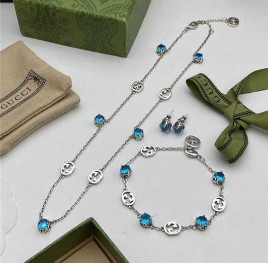 GG set necklace earrings