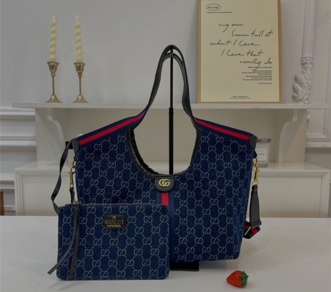 Gucci Giglio large tote blue bag